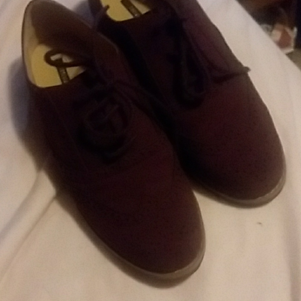 Sold on ebayWomen oxfords size 7.5
